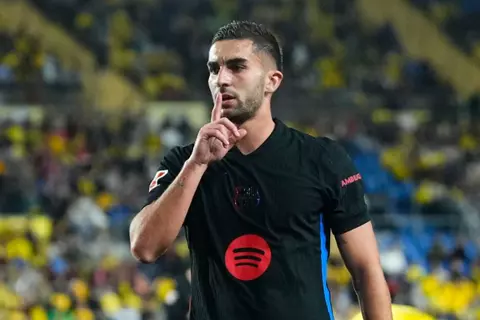 تقارير: فيران توريس يطالب برشلونة بتجديد عقده
